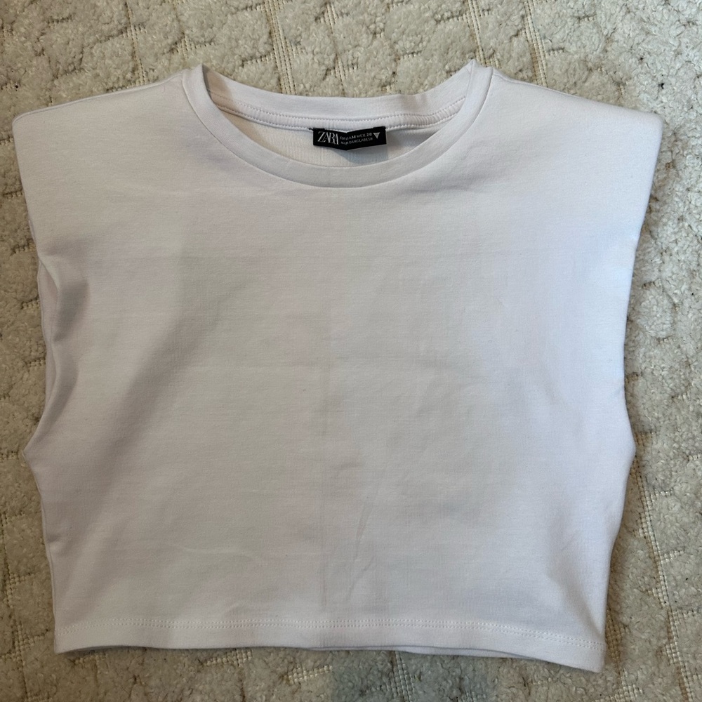 Zara Size M white cropped tank with shoulder pads